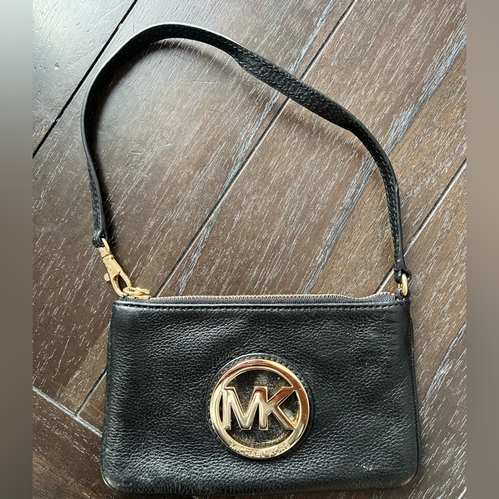 Michael kors mini wristlet nwot